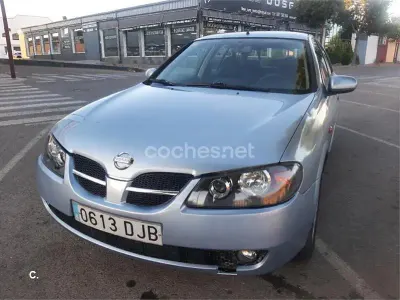 Usado Nissan Almera Visia 82 CV (60 kW) 2005 Azul Berlina