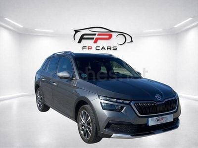 Gris / plata Usado 2023 Skoda Kamiq SUV | 18.300 € (Precio justo)