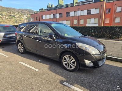 Usado Renault Grand Scénic III Privilege 160 CV (117 kW) 2010 Negro Monovolumen