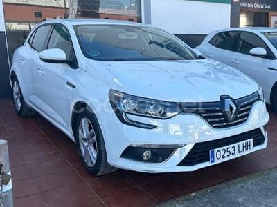 Blanco Usado 2020 Renault Mégane IV Business Berlina | 13.900 € (Precio justo)