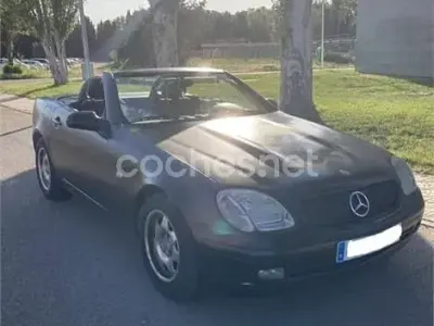 Usado Mercedes SLK200 136 CV (100 kW) 1998 Negro Descapotable