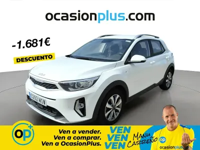 Usado Kia Stonic 100 CV (73 kW) 2024 Blanco SUV
