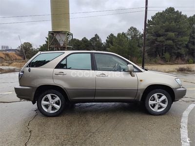 Usado Lexus RX300 Luxury Line 201 CV (147 kW) 2002 Beige SUV