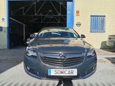 Usado Opel Insignia Selective 140 CV (102 kW) 2015 Gris / plata Berlina