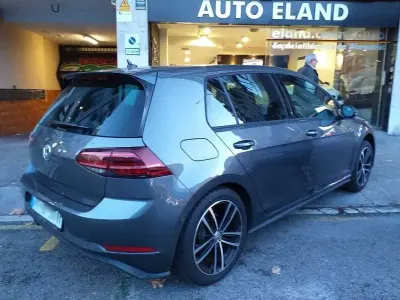 Usado VW Golf VII GTE 204 CV (150 kW) 2018 Gris Utilitario