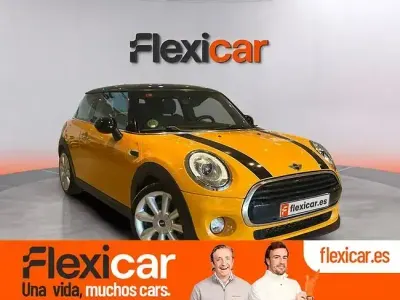 Usado Mini Cooper 136 CV (100 kW) 2015 Amarillo Utilitario