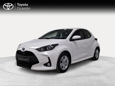 Usado Toyota Yaris Hybrid Business Edition 116 CV (85 kW) 2022 Blanco Berlina