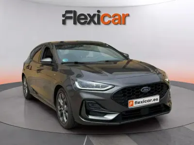 Usado Ford Focus ST-Line 155 CV (114 kW) 2024 Gris Berlina