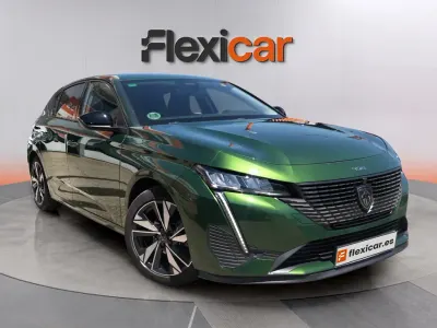 Usado Peugeot 308 Allure 131 CV (96 kW) 2022 Verde Berlina