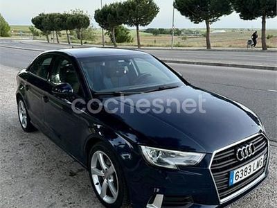 Käytetty Audi A3 Sport 110 HP (80 kW) 2016 Sininen Sedan