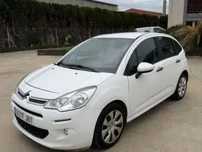 Usado Citroën C3 Attraction 68 CV (50 kW) 2014 Blanco Utilitario