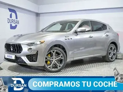 Usado Maserati Levante 430 CV (316 kW) 2022 Gris / plata SUV