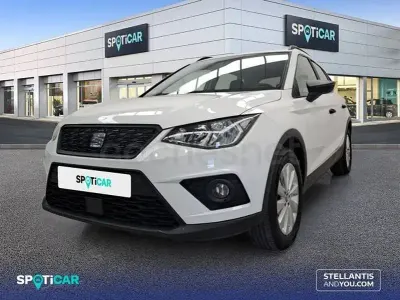 Usado Seat Arona Reference 95 CV (69 kW) 2021 Blanco SUV