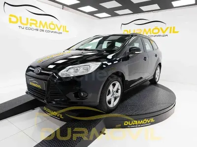 Usado Ford Focus Trend 115 CV (84 kW) 2011 Negro Familiar