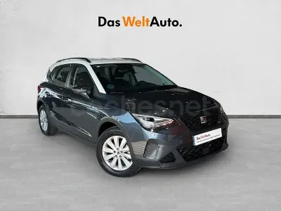 Usado Seat Arona Style 115 CV (84 kW) 2025 Gris / plata SUV