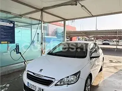 Usado Peugeot 308 Style 100 CV (73 kW) 2016 Blanco Berlina
