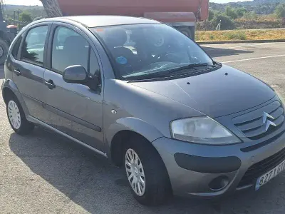 Usado Citroën C3 Furio 61 CV (44 kW) 2010 Azul Berlina
