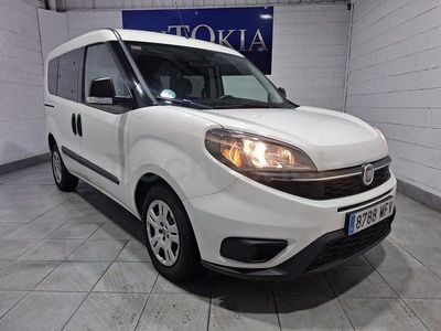 Usado Fiat Doblò Easy 95 CV (69 kW) 2023 Blanco Monovolumen