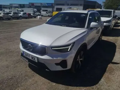Begagnad Volvo XC40 262 HK (192 kW) 2023 Vit SUV