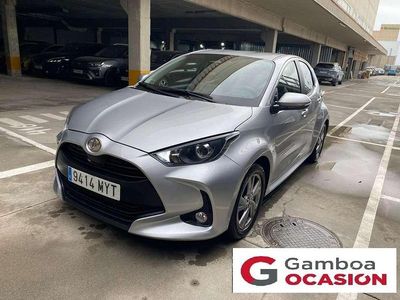 Usado Toyota Yaris Hybrid Active 116 CV (85 kW) 2025 Gris Utilitario