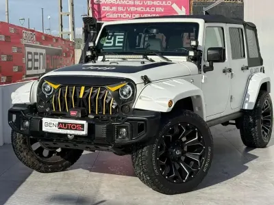 Usado Jeep Wrangler Unlimited Sport 200 CV (147 kW) 2013 Blanco SUV