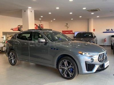 Usado Maserati Levante 350 CV (257 kW) 2021 Gris / plata SUV