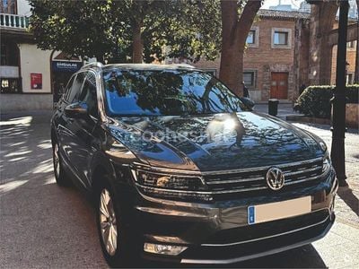 Usado VW Tiguan Sportline 190 CV (139 kW) 2017 Gris / plata SUV
