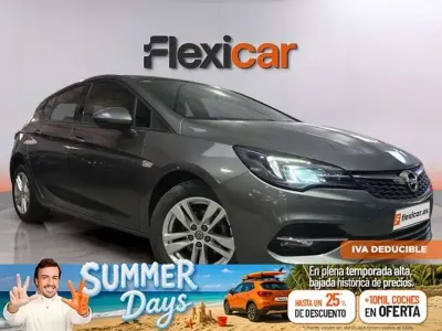 Usado Opel Astra 110 CV (80 kW) 2020 Gris Berlina