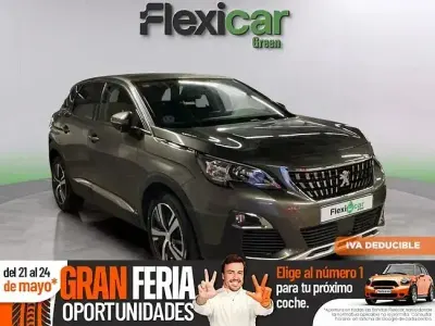 Begagnad Peugeot 3008 Allure 130 HK (95 kW) 2021 Grå SUV