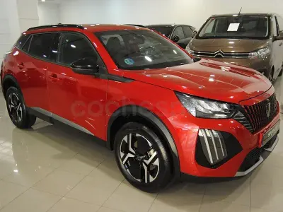 Usado Peugeot 2008 Allure 145 CV (106 kW) 2025 Rojo SUV