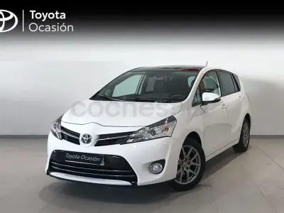 Käytetty Toyota Verso Advance 112 HP (82 kW) 2015 Valkoinen Tila-auto
