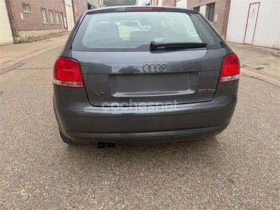 Usado Audi A3 Ambition 140 CV (102 kW) 2004 Gris / plata Utilitario