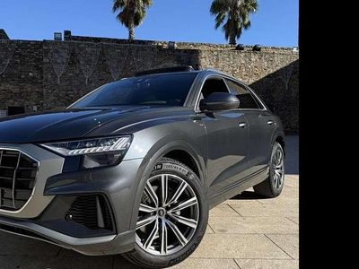 Usado Audi Q8 S-line plus 286 CV (210 kW) 2022 Gris SUV