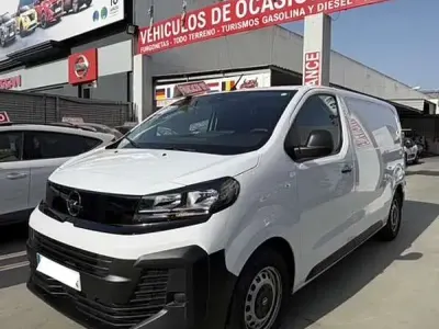 Usado Opel Vivaro S 120 CV (88 kW) 2025 Blanco Monovolumen