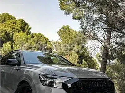 Usado Audi Q8 286 CV (210 kW) 2019 Negro SUV
