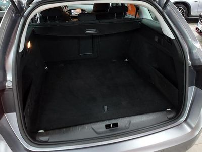 Usado Peugeot 308 SW Style 110 CV (80 kW) 2015 Gris Familiar