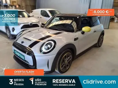 Käytetty Mini Cooper SE 135 kW (184 HP) 2021 Valkoinen Viistoperä