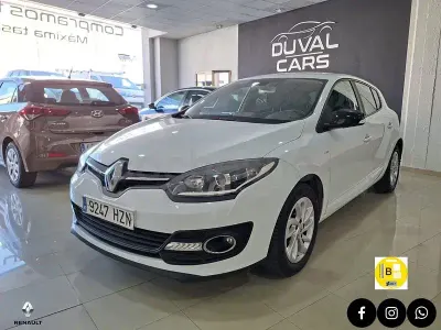 Usado Renault Mégane III Bose Edition 110 CV (80 kW) 2014 Blanco Berlina