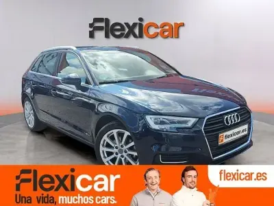 Usado Audi A3 Design 116 CV (85 kW) 2019 Azul Berlina