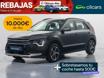 Usado Kia Niro 141 CV (103 kW) 2022 Gris / plata SUV