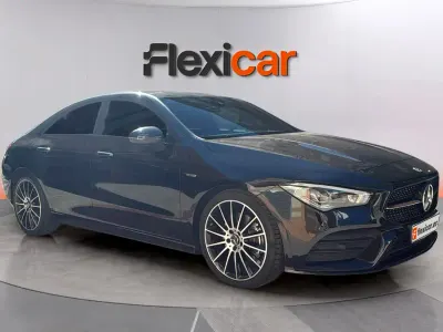 Usado Mercedes CLA200 163 CV (119 kW) 2022 Negro Berlina