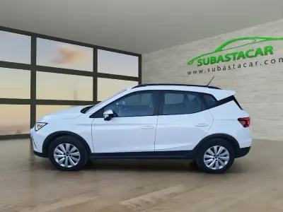 Usado Seat Arona 110 CV (80 kW) 2023 Blanco SUV