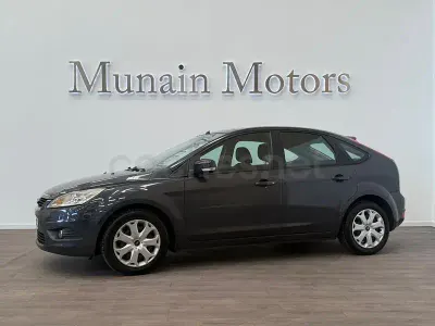 Usado Ford Focus Trend 109 CV (80 kW) 2011 Azul Berlina