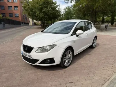 Usado Seat Ibiza Style 105 CV (77 kW) 2013 Blanco Utilitario
