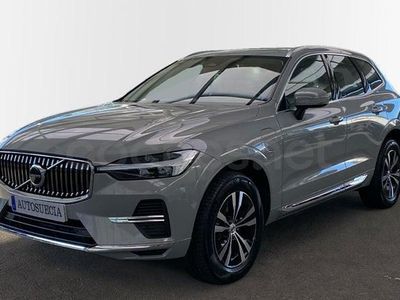 Gris / plata Usado 2023 Volvo XC60 Core SUV | 42.000 € (Buen precio)