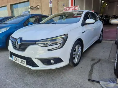 Usado Renault Mégane Intens 90 CV (66 kW) 2016 Blanco Utilitario