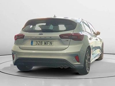 Używany Ford Focus ST-Line 125 KM (91 kW) 2023 Szary Sedan/Limuzyna