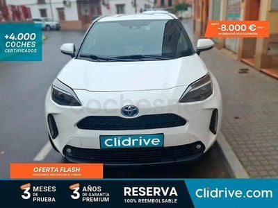 Usado Toyota Yaris Cross Active 116 CV (85 kW) 2022 Blanco SUV