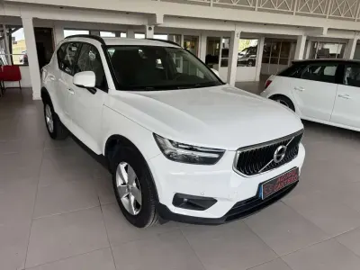 Begagnad Volvo XC40 Business Edition 150 HK (110 kW) 2020 Vit SUV