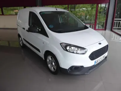 Usado Ford Transit Courier Trend 102 CV (75 kW) 2022 Blanco Van